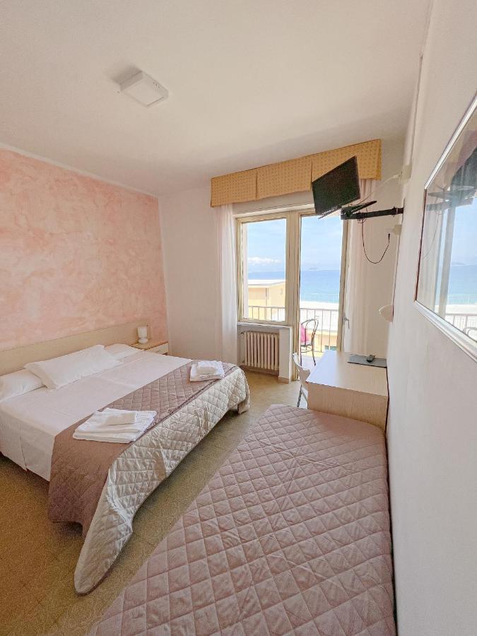 Hotel Ambassador Laigueglia Exterior photo