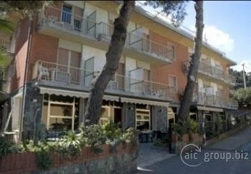 Hotel Ambassador Laigueglia Exterior photo
